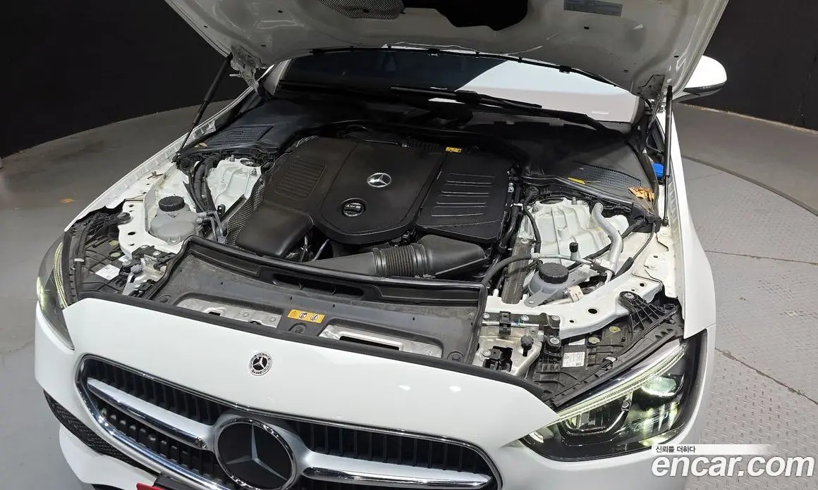 Mercedes-Benz C-Class 2022 2.0 автомат (гидро), фото 6