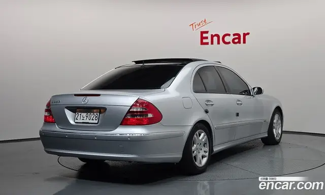 Mercedes-Benz E-Class 2006 3.5 автомат (гидро), миниатюра 2