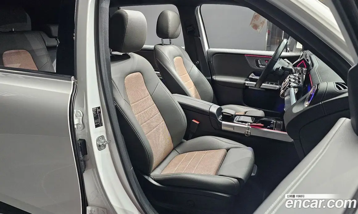 Mercedes-Benz EQB 2024 0.2 автомат (гидро), фото 12