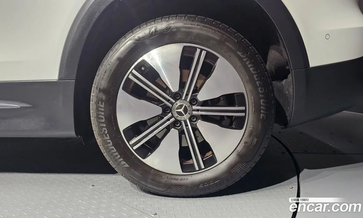 Mercedes-Benz EQB 2024 0.2 автомат (гидро), фото 5