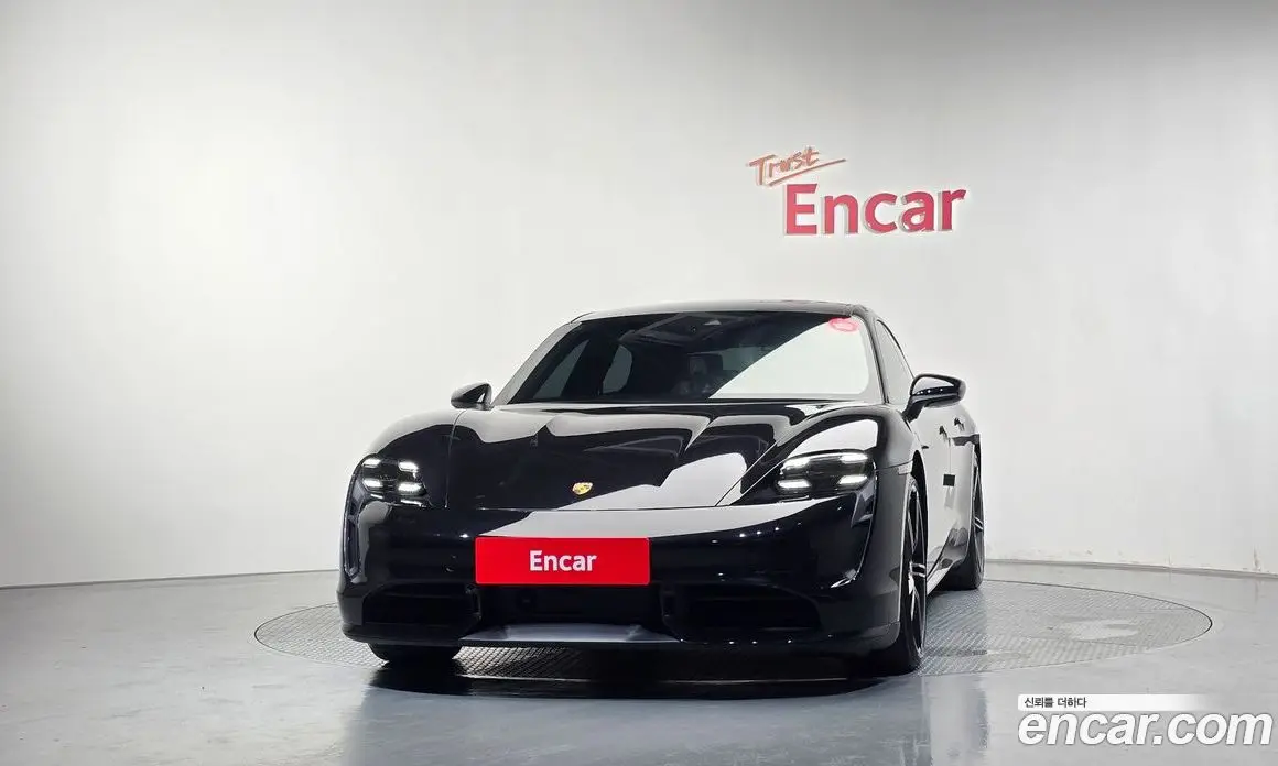 Porsche Taycan 2021 0.1 автомат (гидро), фото 3