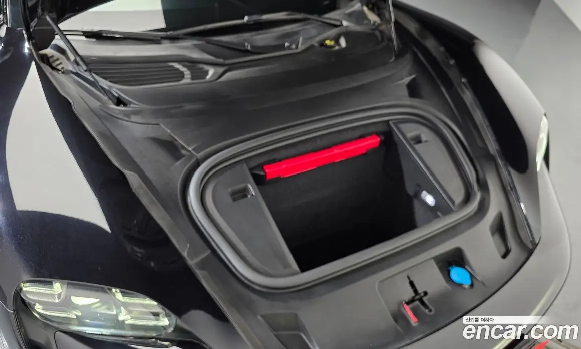 Porsche Taycan 2021 0.1 автомат (гидро), фото 6