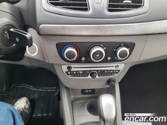 Renault (Samsung) SM3 2012 1.6 автомат (гидро), миниатюра 11 Renault (Samsung) SM3 2012 1.6 автомат (гидро), миниатюра 11