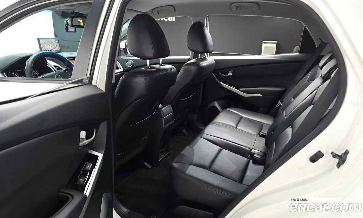 SsangYong Korando 2014 2.0 автомат (гидро), фото 11