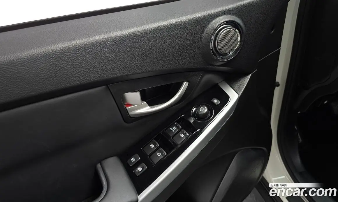 SsangYong Korando 2014 2.0 автомат (гидро), фото 20