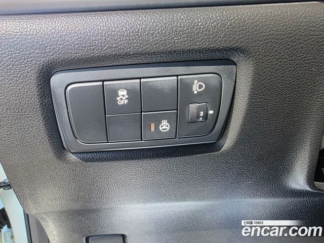 SsangYong Korando 2015 2.0 автомат (гидро), миниатюра 8
