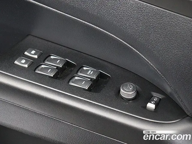 SsangYong Rexton 2023 2.2 автомат (гидро), миниатюра 11 SsangYong Rexton 2023 2.2 автомат (гидро), миниатюра 11