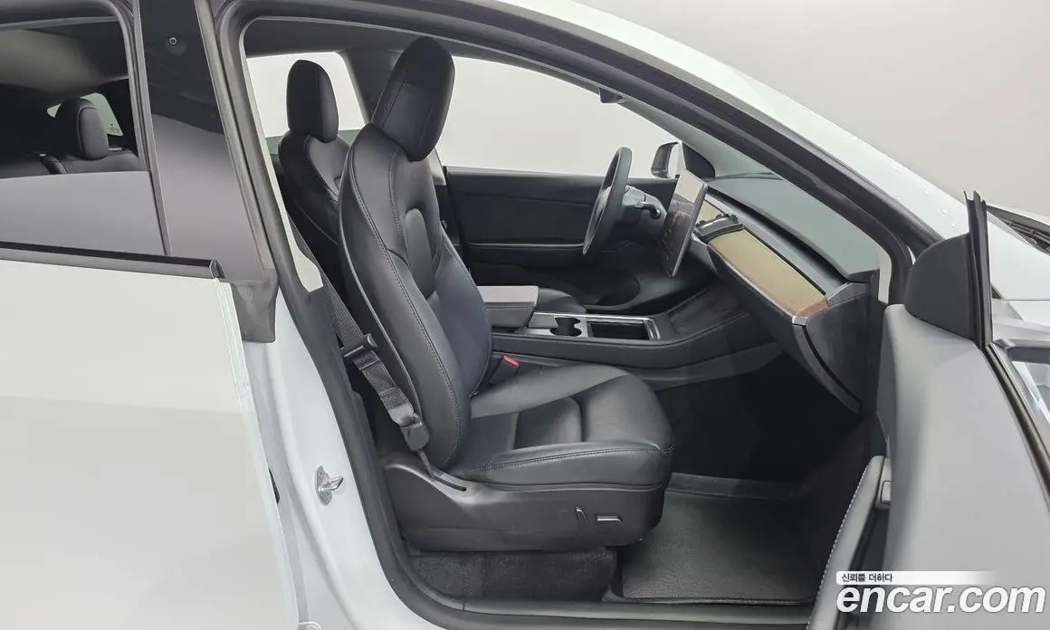 Tesla Model Y 2022 0.2 автомат (гидро), фото 12