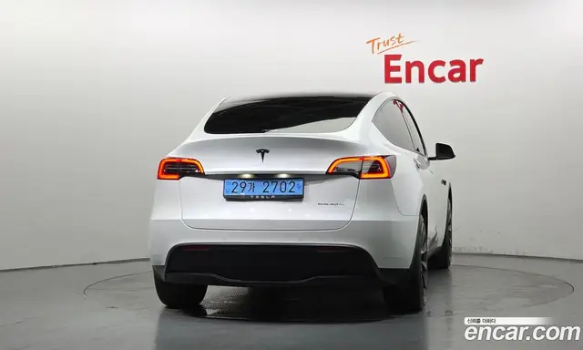 Tesla Model Y 2022 0.2 автомат (гидро), миниатюра 4