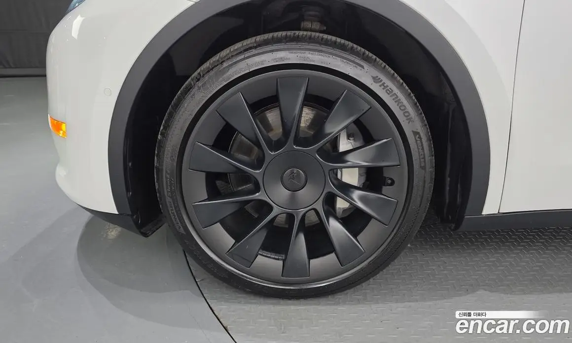 Tesla Model Y 2022 0.2 автомат (гидро), фото 5