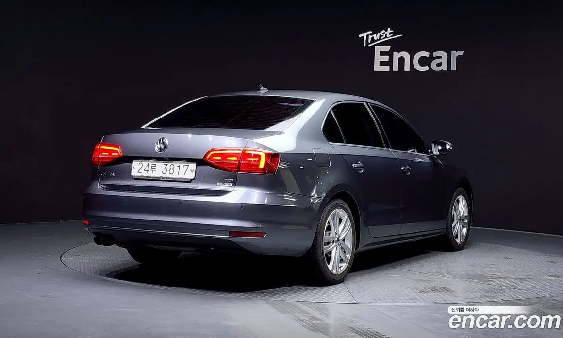 Volkswagen Jetta 2015 2.0 автомат (гидро), фото 2 Volkswagen Jetta 2015 2.0 автомат (гидро), фото 2