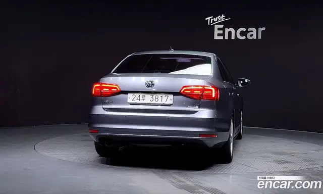 Volkswagen Jetta 2015 2.0 автомат (гидро), миниатюра 4 Volkswagen Jetta 2015 2.0 автомат (гидро), миниатюра 4