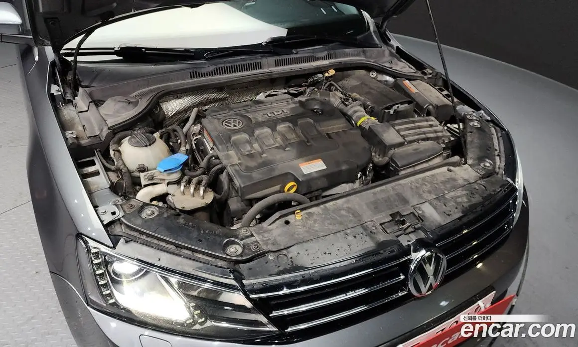 Volkswagen Jetta 2015 2.0 автомат (гидро), фото 6 Volkswagen Jetta 2015 2.0 автомат (гидро), фото 6