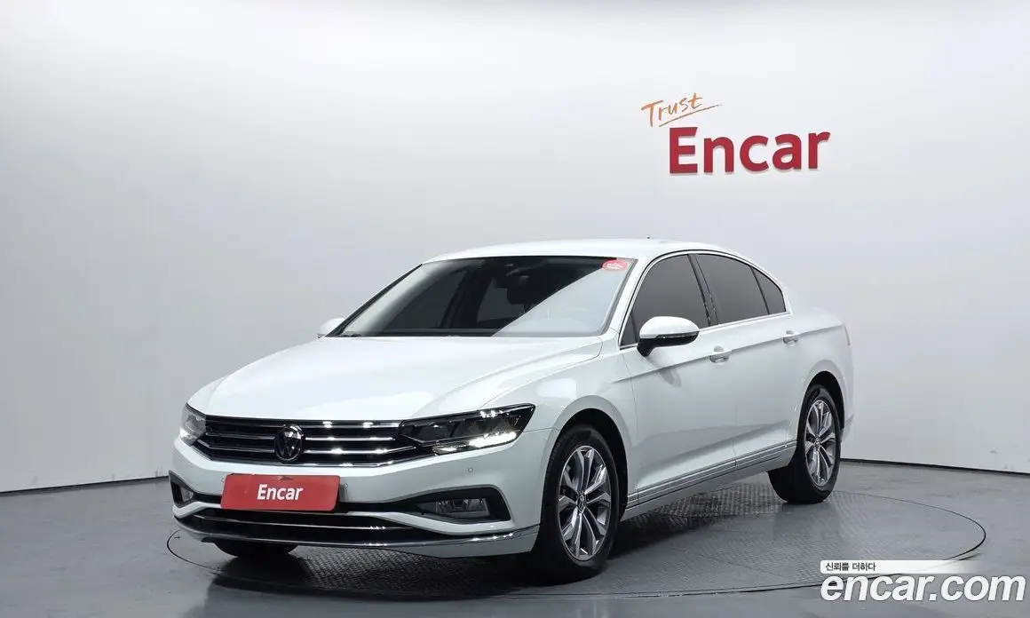Volkswagen Passat 2022 2.0 автомат (гидро), фото 1 Volkswagen Passat 2022 2.0 автомат (гидро), фото 1