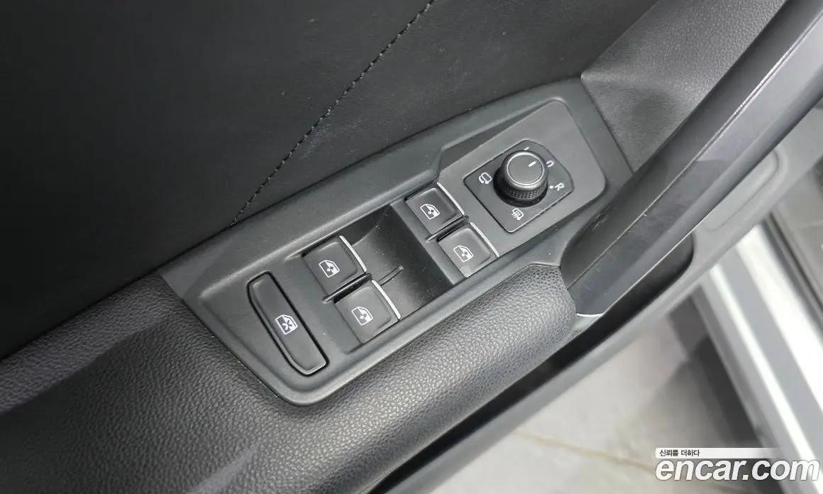 Volkswagen Tiguan 2018 2.0 автомат (гидро), фото 13 Volkswagen Tiguan 2018 2.0 автомат (гидро), фото 13