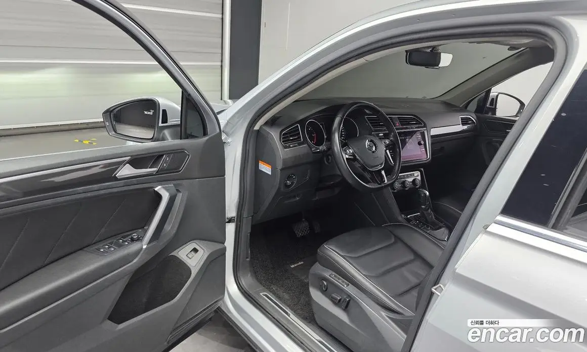 Volkswagen Tiguan 2018 2.0 автомат (гидро), фото 10 Volkswagen Tiguan 2018 2.0 автомат (гидро), фото 10