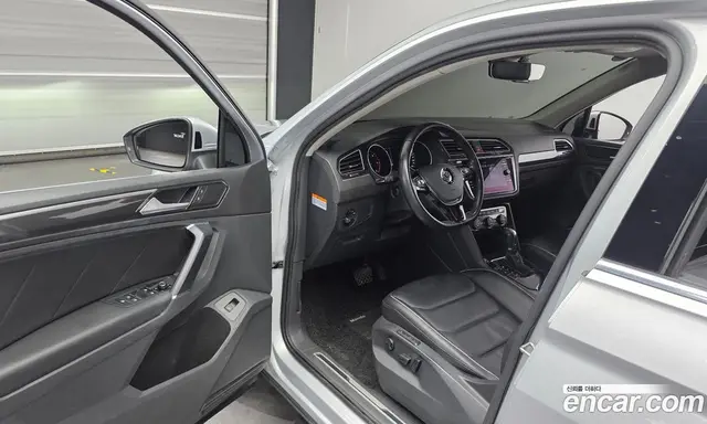 Volkswagen Tiguan 2018 2.0 автомат (гидро), миниатюра 10 Volkswagen Tiguan 2018 2.0 автомат (гидро), миниатюра 10