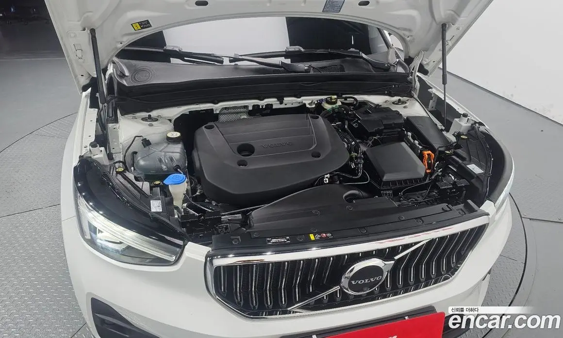 Volvo XC40 2023 2.0 автомат (гидро), фото 6 Volvo XC40 2023 2.0 автомат (гидро), фото 6