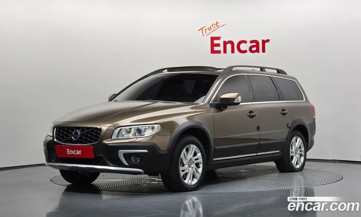 Volvo XC70 2016 2.0 автомат (гидро), фото 1 Volvo XC70 2016 2.0 автомат (гидро), фото 1