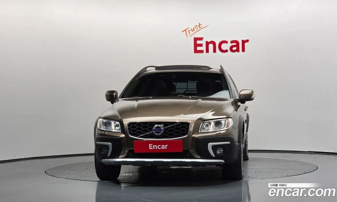 Volvo XC70 2016 2.0 автомат (гидро), фото 3 Volvo XC70 2016 2.0 автомат (гидро), фото 3