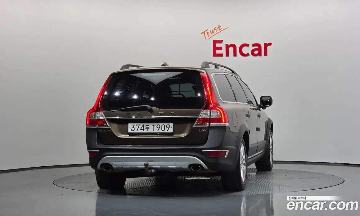 Volvo XC70 2016 2.0 автомат (гидро), фото 4 Volvo XC70 2016 2.0 автомат (гидро), фото 4