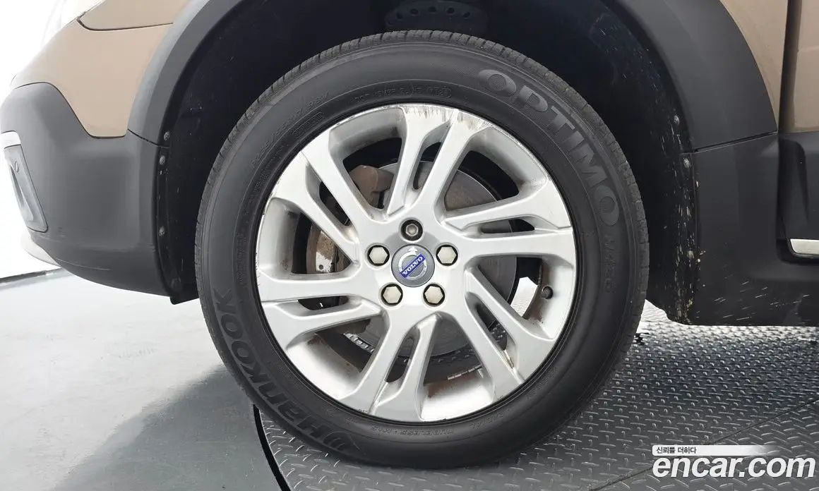 Volvo XC70 2016 2.0 автомат (гидро), фото 5 Volvo XC70 2016 2.0 автомат (гидро), фото 5