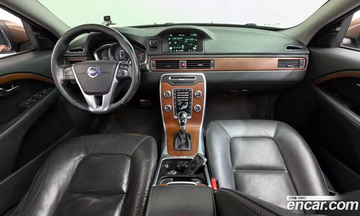 Volvo XC70 2016 2.0 автомат (гидро), фото 7 Volvo XC70 2016 2.0 автомат (гидро), фото 7