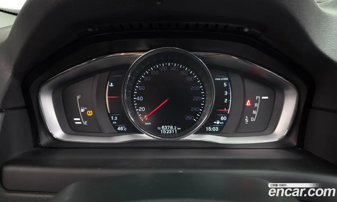 Volvo XC70 2016 2.0 автомат (гидро), фото 8 Volvo XC70 2016 2.0 автомат (гидро), фото 8