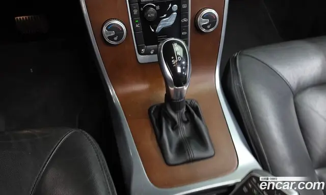 Volvo XC70 2016 2.0 автомат (гидро), миниатюра 9 Volvo XC70 2016 2.0 автомат (гидро), миниатюра 9