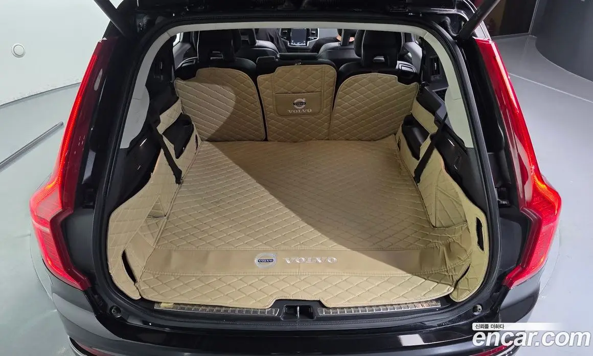 Volvo XC90 2017 2.0 автомат (гидро), фото 20 Volvo XC90 2017 2.0 автомат (гидро), фото 20
