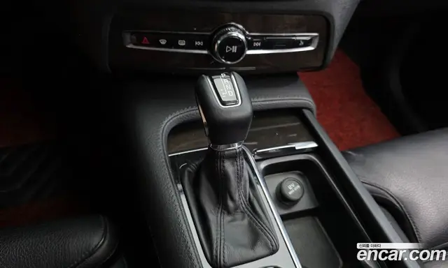Volvo XC90 2017 2.0 автомат (гидро), миниатюра 9 Volvo XC90 2017 2.0 автомат (гидро), миниатюра 9
