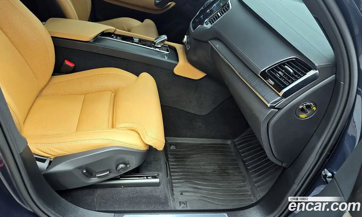 Volvo XC90 2024 2.0 автомат (гидро), фото 12 Volvo XC90 2024 2.0 автомат (гидро), фото 12