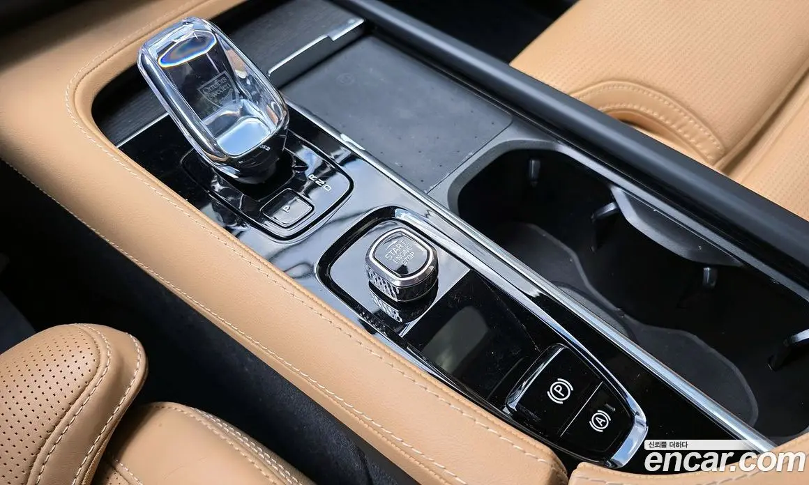 Volvo XC90 2024 2.0 автомат (гидро), фото 13 Volvo XC90 2024 2.0 автомат (гидро), фото 13