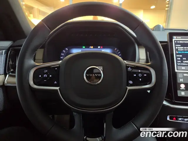 Volvo XC90 2026 2.0 автомат (гидро), миниатюра 12