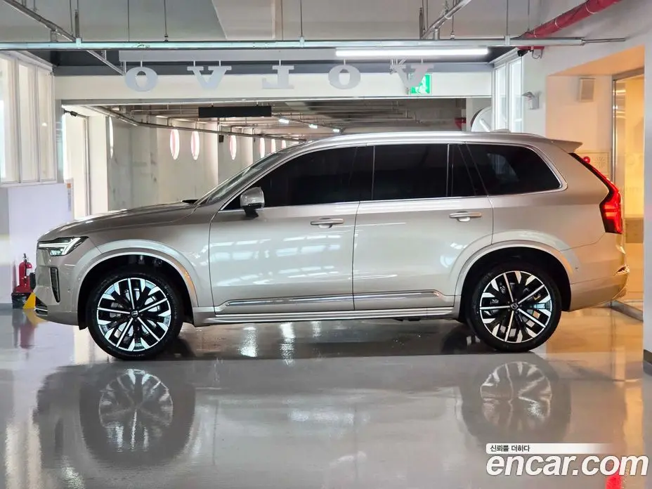 Volvo XC90 2026 2.0 автомат (гидро), фото 19 Volvo XC90 2026 2.0 автомат (гидро), фото 19