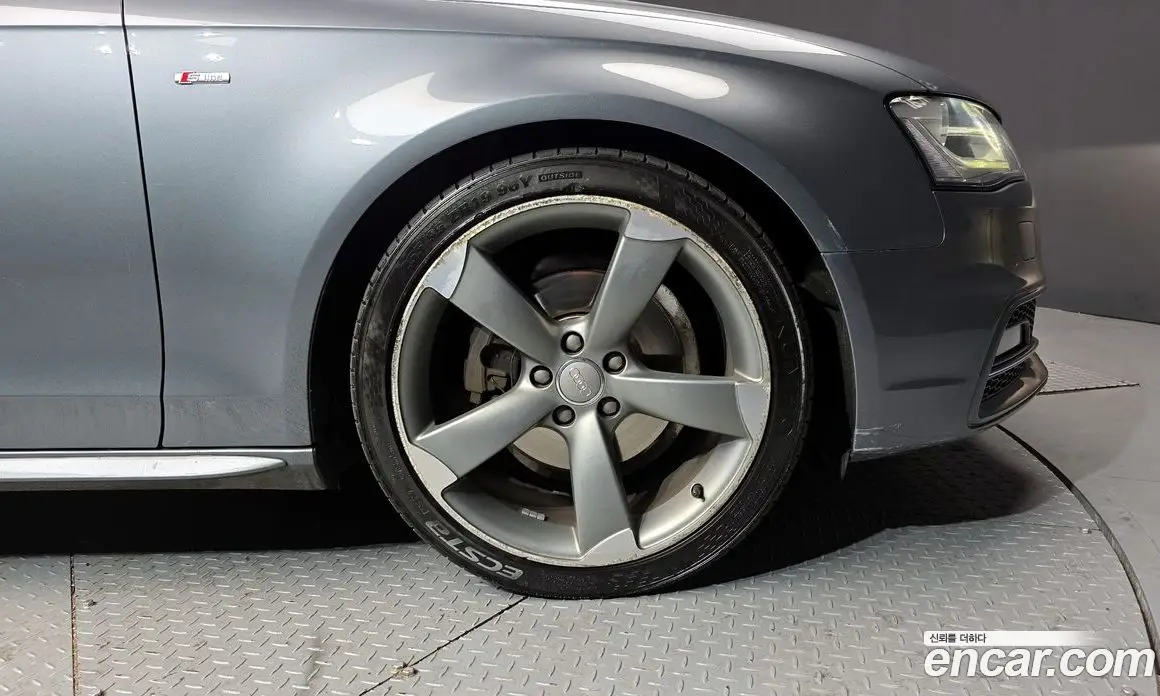 Audi A4 2015 2.0 автомат (гидро), фото 5 Audi A4 2015 2.0 автомат (гидро), фото 5