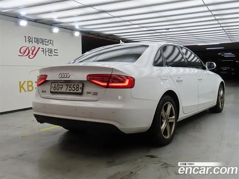 Audi A4 2015 2.0 автомат (гидро), фото 4