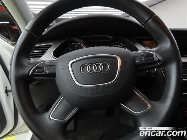 Audi A4 2015 2.0 автомат (гидро), миниатюра 8