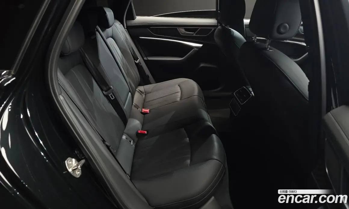 Audi A6 2022 2.0 автомат (гидро), фото 11