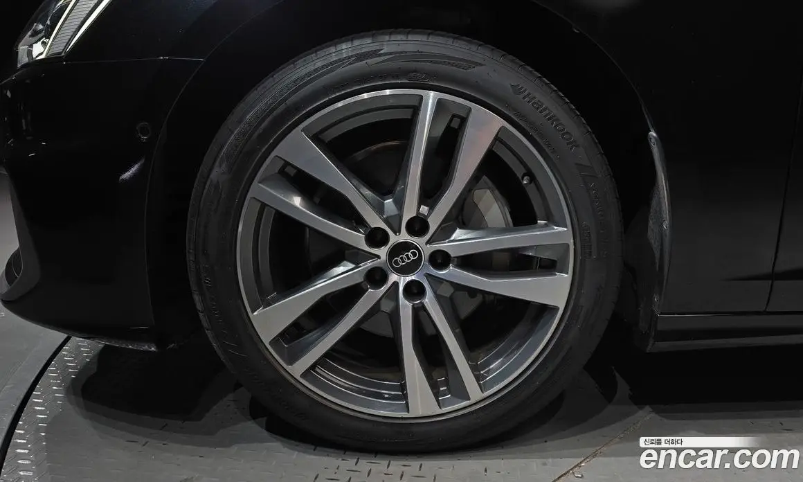 Audi A6 2022 2.0 автомат (гидро), фото 5