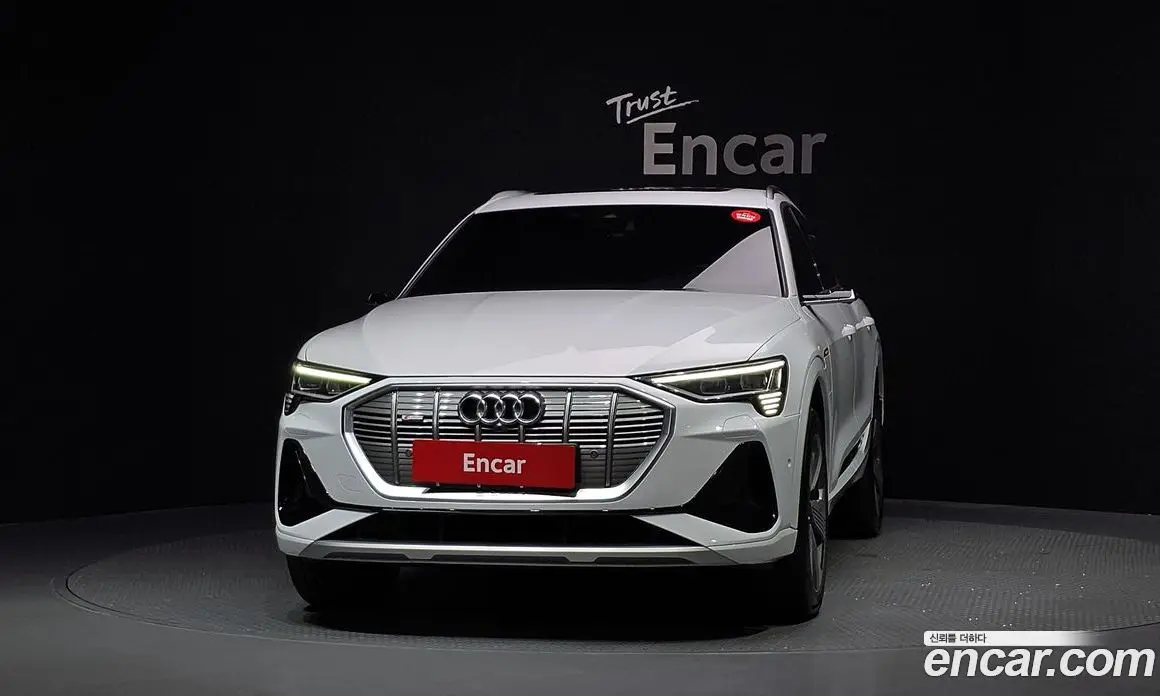 Audi e-tron 2022 0.2 автомат (гидро), фото 3
