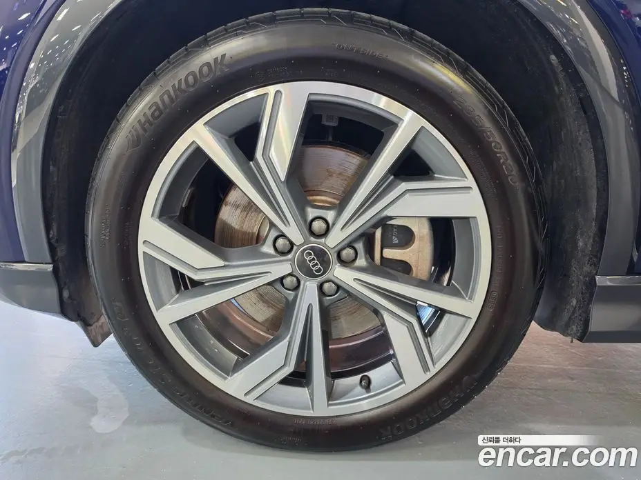 Audi Q4 e-tron 2023 0.2 автомат (гидро), фото 5 Audi Q4 e-tron 2023 0.2 автомат (гидро), фото 5