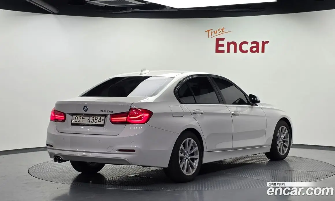 BMW 3 серия 2018 2.0 автомат (гидро), фото 2 BMW 3 серия 2018 2.0 автомат (гидро), фото 2