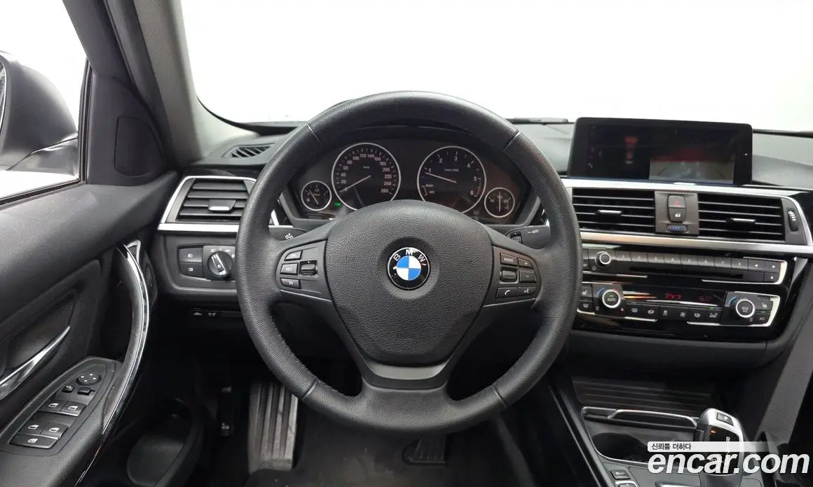 BMW 3 серия 2018 2.0 автомат (гидро), фото 13 BMW 3 серия 2018 2.0 автомат (гидро), фото 13