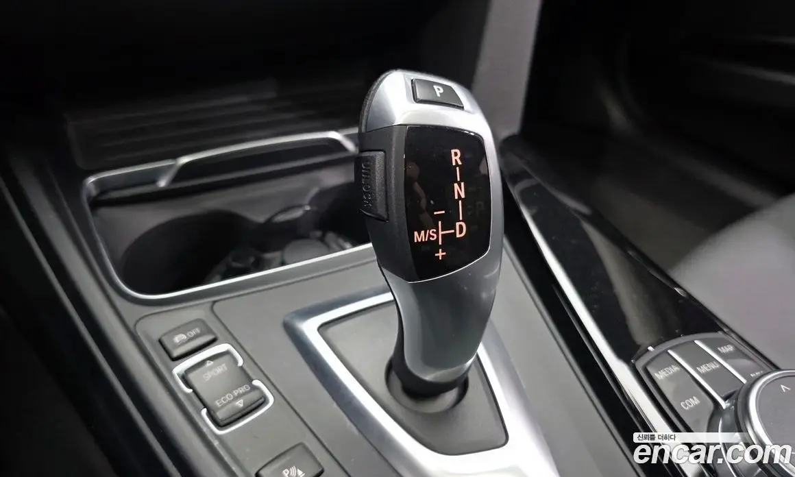 BMW 3 серия 2018 2.0 автомат (гидро), фото 9 BMW 3 серия 2018 2.0 автомат (гидро), фото 9