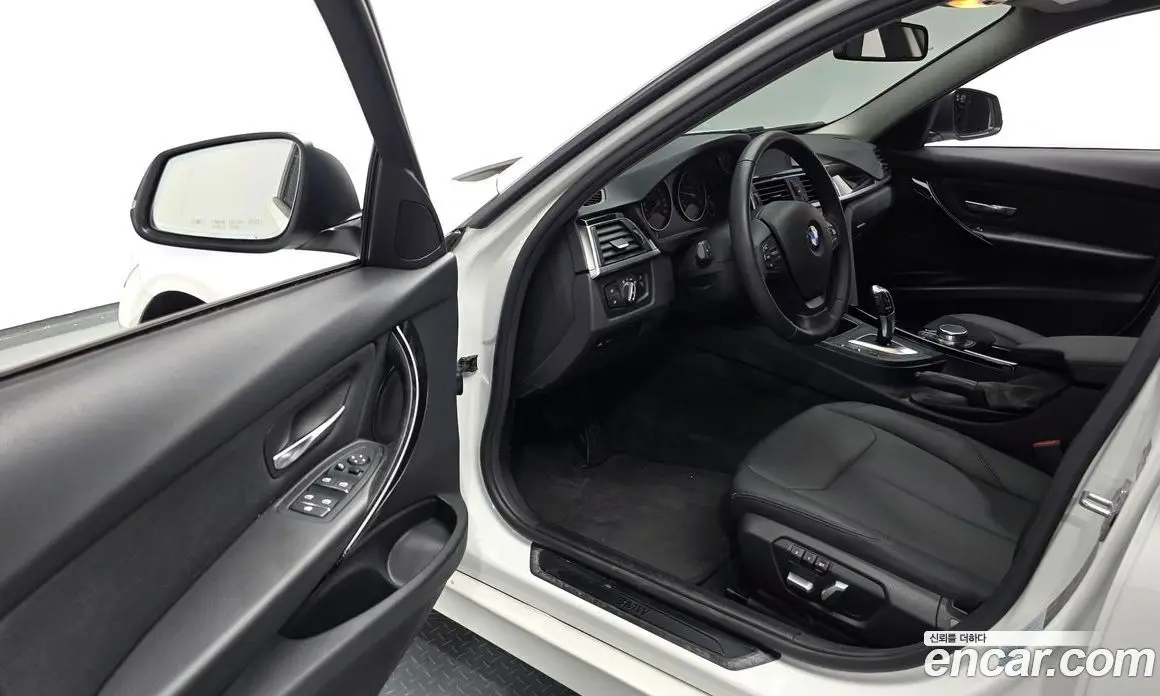 BMW 3 серия 2018 2.0 автомат (гидро), фото 10 BMW 3 серия 2018 2.0 автомат (гидро), фото 10