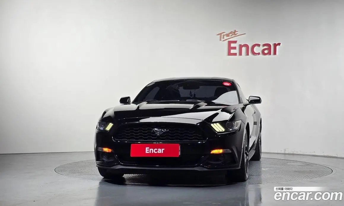 Ford Mustang 2017 2.3 автомат (гидро), фото 3