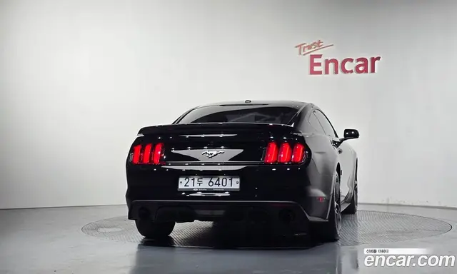 Ford Mustang 2017 2.3 автомат (гидро), миниатюра 4