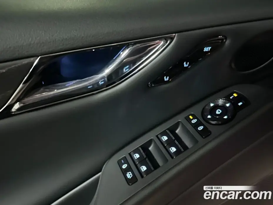 Genesis G80 2025 2.5 автомат (гидро), фото 8