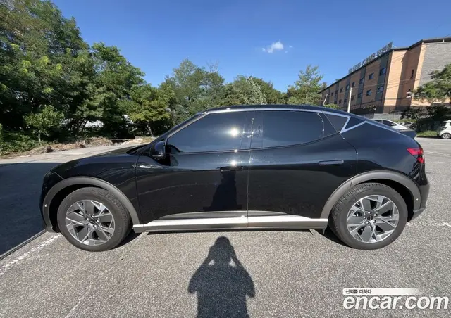 Genesis GV60 2024 0.1 автомат (гидро), миниатюра 2